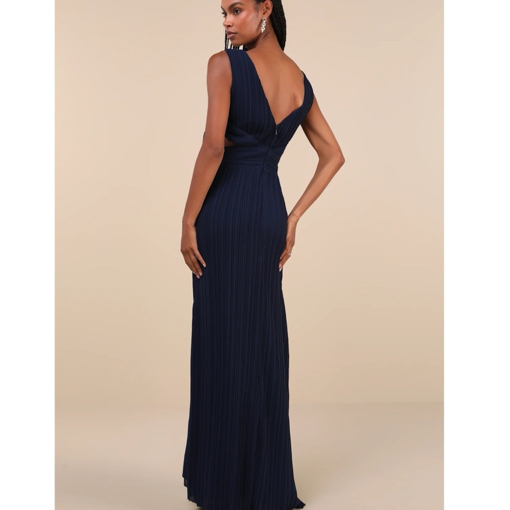 NWT Lulus Compelling Poise Navy Blue Plisse Cutout Sleeveless Maxi Dress Large - Picture 4 of 16